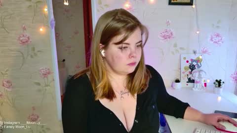 Polly online show from 12-15-25, 12:42