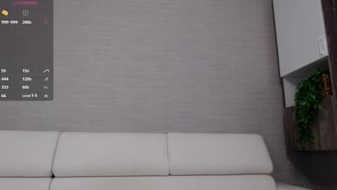 Snapshot of yummy_blonde chatting on 11-25-25, 08:03 you babe online show from 11-25-25, 08:03