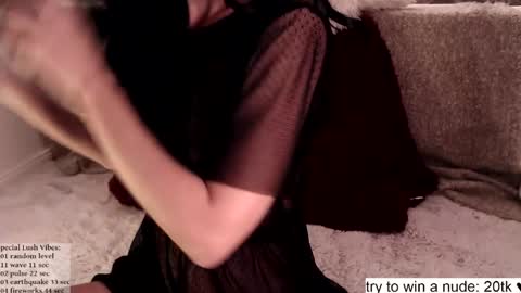 Mia  online Monday 10pm CET online show from 03-23-26, 08:24