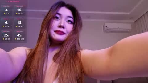 Snapshot of yummy_yuna chatting on 06-01-26, 08:43 Yumi online show from 06-01-26, 08:43