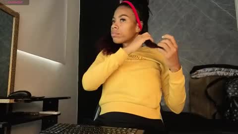 Yummyduo online show from 10-23-25, 12:04