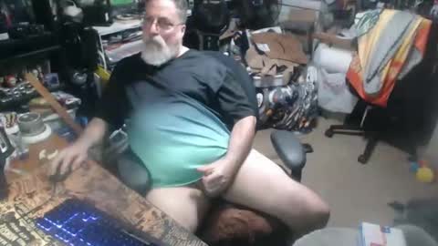 Snapshot of yummyflguy chatting on 06-04-26, 10:49 yummyflguy online show from 06-04-26, 10:49
