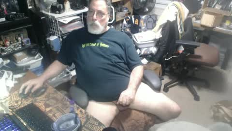 Snapshot of yummyflguy chatting on 06-17-26, 07:04 yummyflguy online show from 06-17-26, 07:04