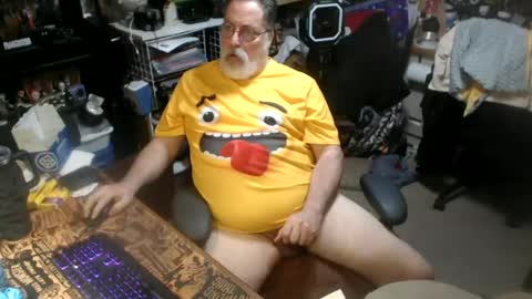 Snapshot of yummyflguy chatting on 06-29-26, 04:07 yummyflguy online show from 06-29-26, 04:07