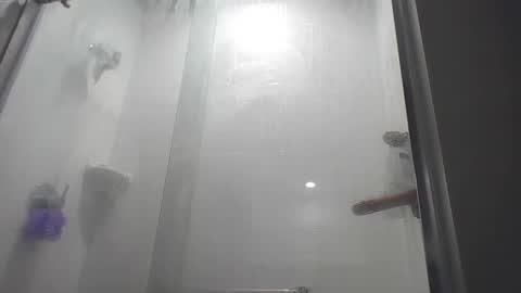 Snapshot of yummythick5150 chatting on 01-28-25, 08:04 yummythick5150 online show from 01-28-25, 08:04