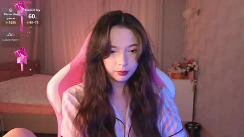 Snapshot of yuna_sunshy chatting on 04-30-26, 11:31 Yuna online show from 04-30-26, 11:31