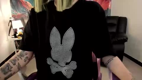 Yuna online show from 01-16-26, 04:55