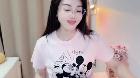 Snapshot of yuner0715 chatting on 06-23-26, 03:21 YunEr online show from 06-23-26, 03:21
