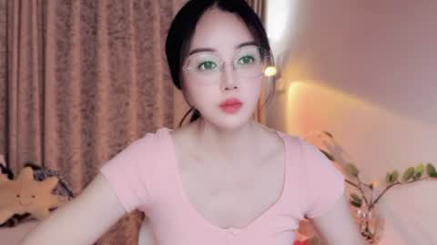 Snapshot of yuner0715 chatting on 07-05-26, 12:34 YunEr online show from 07-05-26, 12:34