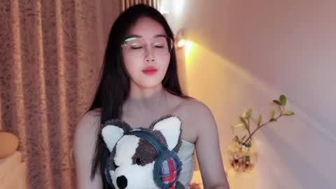 Snapshot of yuner0715 chatting on 07-08-26, 03:27 YunEr online show from 07-08-26, 03:27