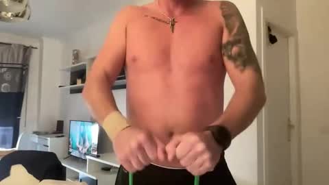 Yungbucker online show from 12-01-25, 03:17