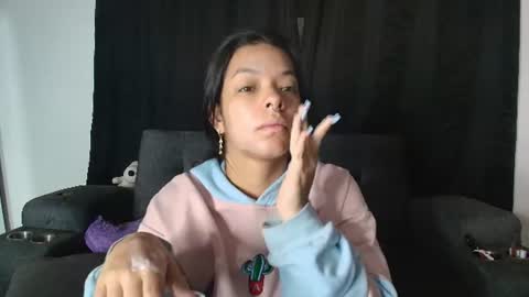 Snapshot of yungelitamor_ chatting on 07-04-26, 05:35 ELITA online show from 07-04-26, 05:35