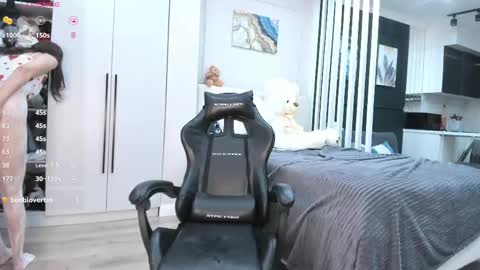 yunleah online show from 05-28-26, 04:32