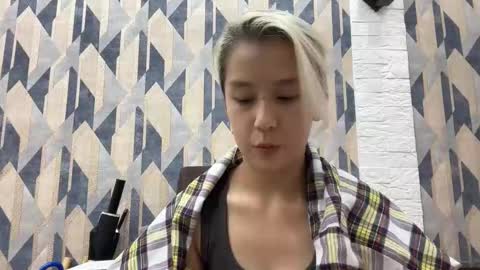 Kristi online show from 10-24-25, 04:03