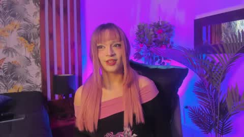 Snapshot of yuri_kay chatting on 05-08-26, 07:30 Yuri Kay online show from 05-08-26, 07:30