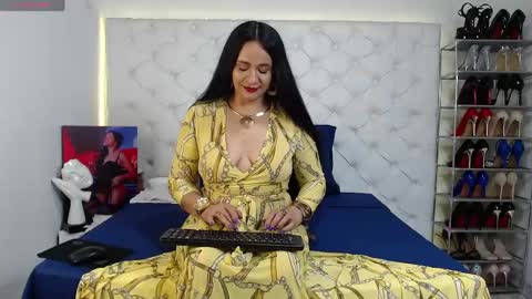 Snapshot of yury_m2_ chatting on 05-01-26, 03:00 2 online show from 05-01-26, 03:00