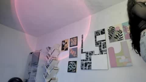 Snapshot of yury_sun chatting on 06-24-26, 02:21 paola online show from 06-24-26, 02:21