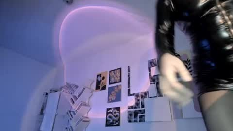 Snapshot of yury_sun chatting on 07-21-26, 02:36 paola online show from 07-21-26, 02:36