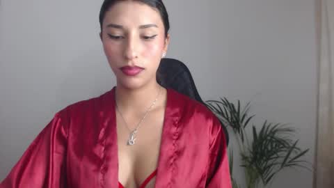 Snapshot of yuziidreams chatting on 12-20-25, 11:34 yuzii Im new to these pages so I hope you guys are kind to me. online show from 12-20-25, 11:34