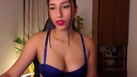 Snapshot of yuziidreams chatting on 03-10-26, 02:38 yuzii Im new to these pages so I hope you guys are kind to me. online show from 03-10-26, 02:38