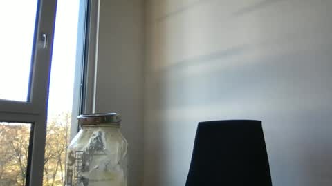 Snapshot of yvesbunnny chatting on 11-19-25, 11:43 yvesbunnny online show from 11-19-25, 11:43