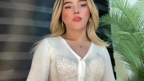 Miss Cali online show from 02-22-25, 04:40