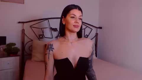 I V Y   online show from 02-06-26, 09:40