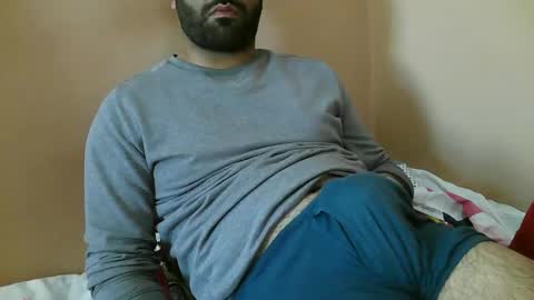Snapshot of yxxtxxdentyk chatting on 05-02-26, 05:01 Bi BearXXX online show from 05-02-26, 05:01
