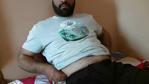 Snapshot of yxxtxxdentyk chatting on 05-18-26, 04:29 Bi BearXXX online show from 05-18-26, 04:29
