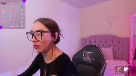 Snapshot of zaafira_tay chatting on 02-04-26, 11:27 zaafira_tay online show from 02-04-26, 11:27