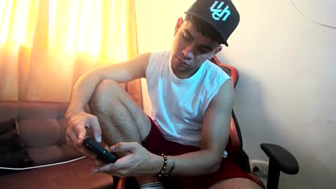 Snapshot of zac_joness chatting on 03-09-25, 01:04 zac online show from 03-09-25, 01:04