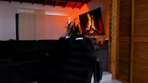 Zac  Jhordan online show from 12-15-24, 03:42