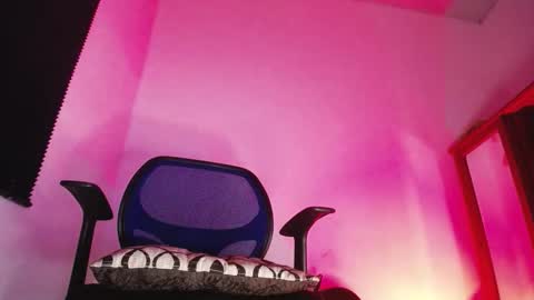 Zac Freelance model online show from 12-23-25, 12:19