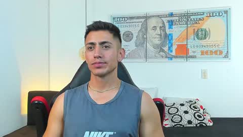 zachpri20 online show from 12-18-24, 11:02