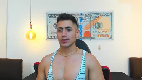 zachpri20 online show from 12-31-24, 08:04