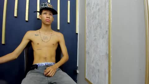 Snapshot of zack_horny19 chatting on 09-12-25, 12:05 Zack online show from 09-12-25, 12:05