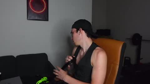 Snapshot of zack_huddle chatting on 06-25-26, 06:01 ZACK HUDDLE online show from 06-25-26, 06:01