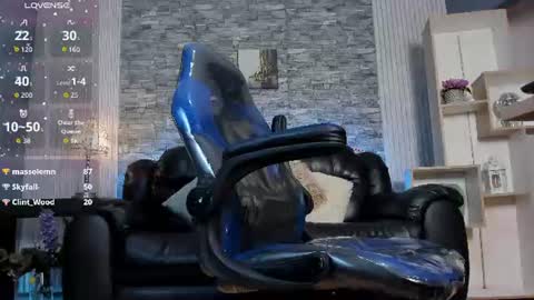 Snapshot of zack_joness10 chatting on 06-12-26, 05:28 zack_joness10 online show from 06-12-26, 05:28