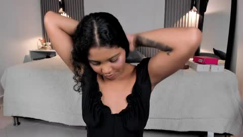 Snapshot of zafiiraa chatting on 05-08-26, 03:56 zafira online show from 05-08-26, 03:56