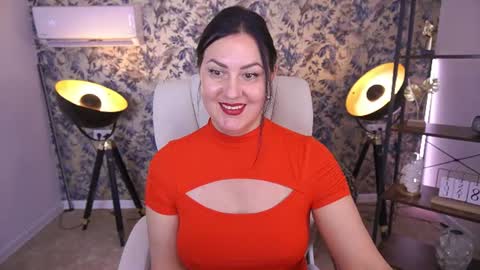 Snapshot of zafiramoonn chatting on 07-19-26, 02:10 Zafiramoonn online show from 07-19-26, 02:10