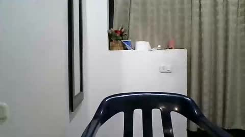 Zafiro online show from 04-25-26, 08:50