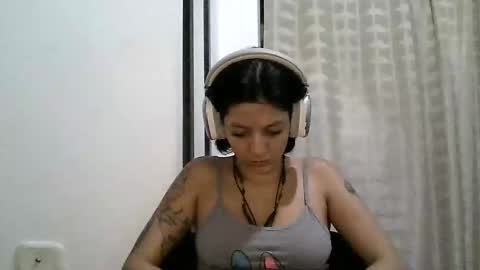 Zafiro online show from 04-27-26, 03:43