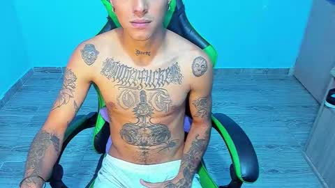 BiG Zafiro online show from 02-12-26, 11:27