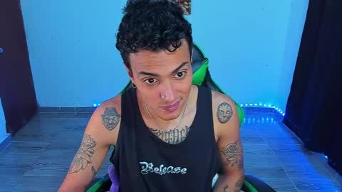 Snapshot of zafirocum chatting on 05-12-26, 11:51 BiG Zafiro online show from 05-12-26, 11:51