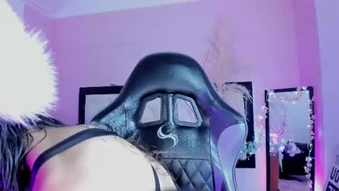 Snapshot of zahara___1 chatting on 06-21-26, 04:15 zahara___1 online show from 06-21-26, 04:15