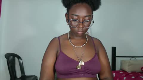 Snapshot of zahhysims chatting on 02-18-25, 06:15 zahhy online show from 02-18-25, 06:15