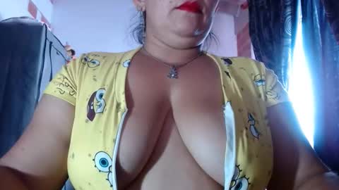 Zahi ... wants to play with everyone...yessss online show from 05-03-26, 07:42