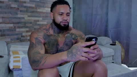 INSTAGRAM yormanfit7 online show from 01-31-25, 12:51