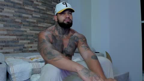 INSTAGRAM yormanfit7 online show from 02-25-25, 10:04