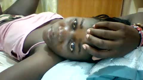 Snapshot of zainxxxx chatting on 03-11-25, 07:04 zainxxxx online show from 03-11-25, 07:04